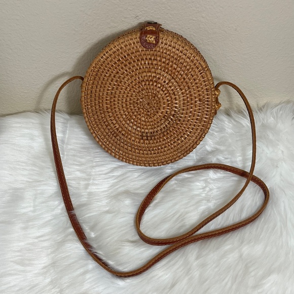 Handbags - Round Woven Tan Tropical Vacation Crossbody Bag
